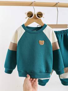 Cozy Pixies 2pcs Baby Boy Colorblock Raglan Sleeve Pullover Sweatshirt & Jogger Pants Set - Green - View 10
