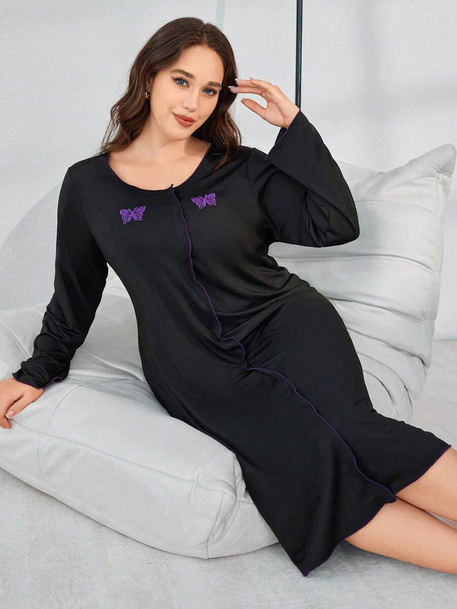 Contrast Color Butterfly Embroidered Casual Loose Lounging Dress In Plus Size - Black - View 1