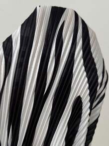 SHEIN SXY Women's Casual Zebra Stripe Pleated Twist Blouse, Spring And Autumn - Black and White - View 8