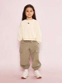 SUMWON 年轻女孩日常玩耍运动衫，带 Cargo Jogger 两件套，带品牌徽章 - 彩色 - 查看 1