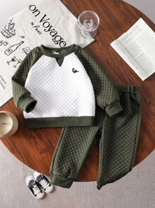 Baby Boys' Colorblock Patchwork Dinosaur Embroidered  Knit Pullover Sweatshirt & Sweatpants Set, Cute And Casual For Fall/Winter