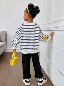 SHEIN Leap Crew Cô Gái Trẻ Sọc & In hoa Thả vai Áo nỉ - Đen và trắng - Xem 5