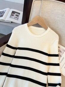 Tween Girls' Casual Crew Neck Long Sleeve Striped Knit Sweater, Autumn/Winter,Great For Casual & Daily Wear & School Daily,College Style, Back-To-School,Party - Black and White - View 4