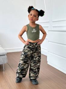 SHEIN Top sin mangas y Joggers de camuflaje de punto sólido para vestir en la calle, para una joven - Verde militar - Ver 8