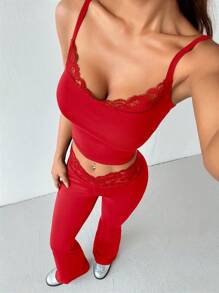 SHEIN EZwear Bộ 2 món: Áo yếm chắp vá ren màu trơn và quần ống loe - Đỏ - Xem 4