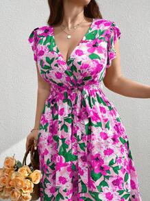 SHEIN Holidaya 大码女式花卉印花重叠 V 领盖袖度假连衣裙 - 彩色 - 查看 1