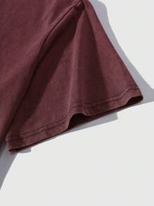 ROMWE Grunge Punk 超大款T恤，饰有复古做旧标语和大幅图案印花，采用雪洗工艺，男女皆宜，适合嘻哈和街头风格。 - 酒紅色 - 查看 3