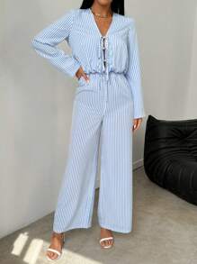 SHEIN LUNE Macacão Azul Listrado Solto e Casual Feminino com Amarração no Peito - Multicolorido - Visão 1