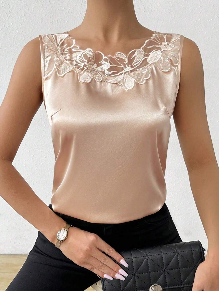 Chiquease 女士无袖衬衫，缎面与蕾丝撞色 - 卡其色 - 查看 1