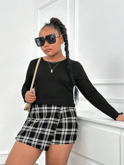 SHEIN Tween Girls Extended Size Daily Casual Knit Crew Neck Sweater Top With Plaid Skirt Shorts Set