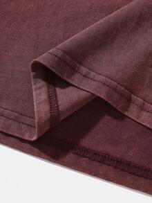 ROMWE Grunge Punk 超大款T恤，饰有复古做旧标语和大幅图案印花，采用雪洗工艺，男女皆宜，适合嘻哈和街头风格。 - 酒紅色 - 查看 4