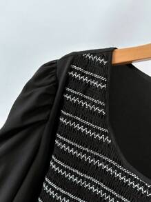 SHEIN LUNE 大码女式条纹圆领灯笼袖休闲衬衫，春夏荷叶边上衣 - 黑色 - 查看 5