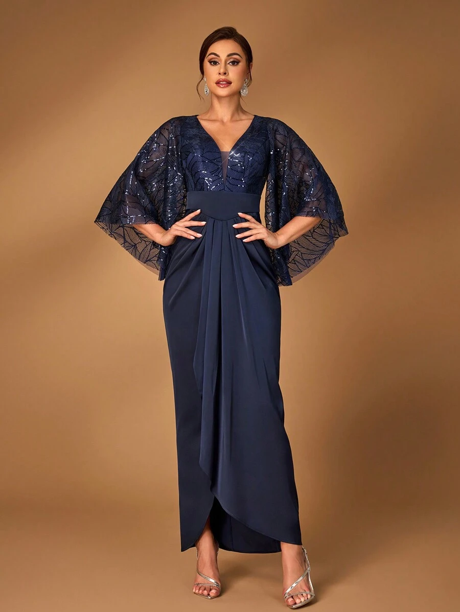 Serin Vestido longo, de mangas longas, de cetim, com decote em V profundo, mangas asssimétricas morcego, fenda frontal alta, bainha envolvente e franzida, em tecido de tafetá de seda azul marinho sequenciado e bordado em tule, elegante e luxuoso, adequado para mãe da noiva ou convidada em festa de casamento. - Azul Marinho - Visão 1