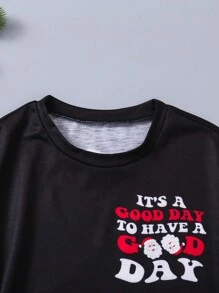 SHEIN Camiseta clásica y versátil para niñas, con estampados de flores, cara sonriente y grafiti, de colores dulces, adecuada para salidas, compras, uso diario, escuela, fiestas, verano, en blanco y rosa rojo