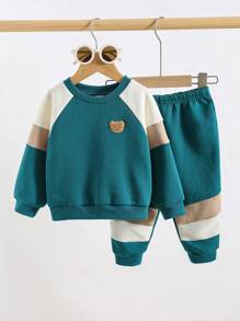 Cozy Pixies 2pcs Baby Boy Colorblock Raglan Sleeve Pullover Sweatshirt & Jogger Pants Set - Green - View 8