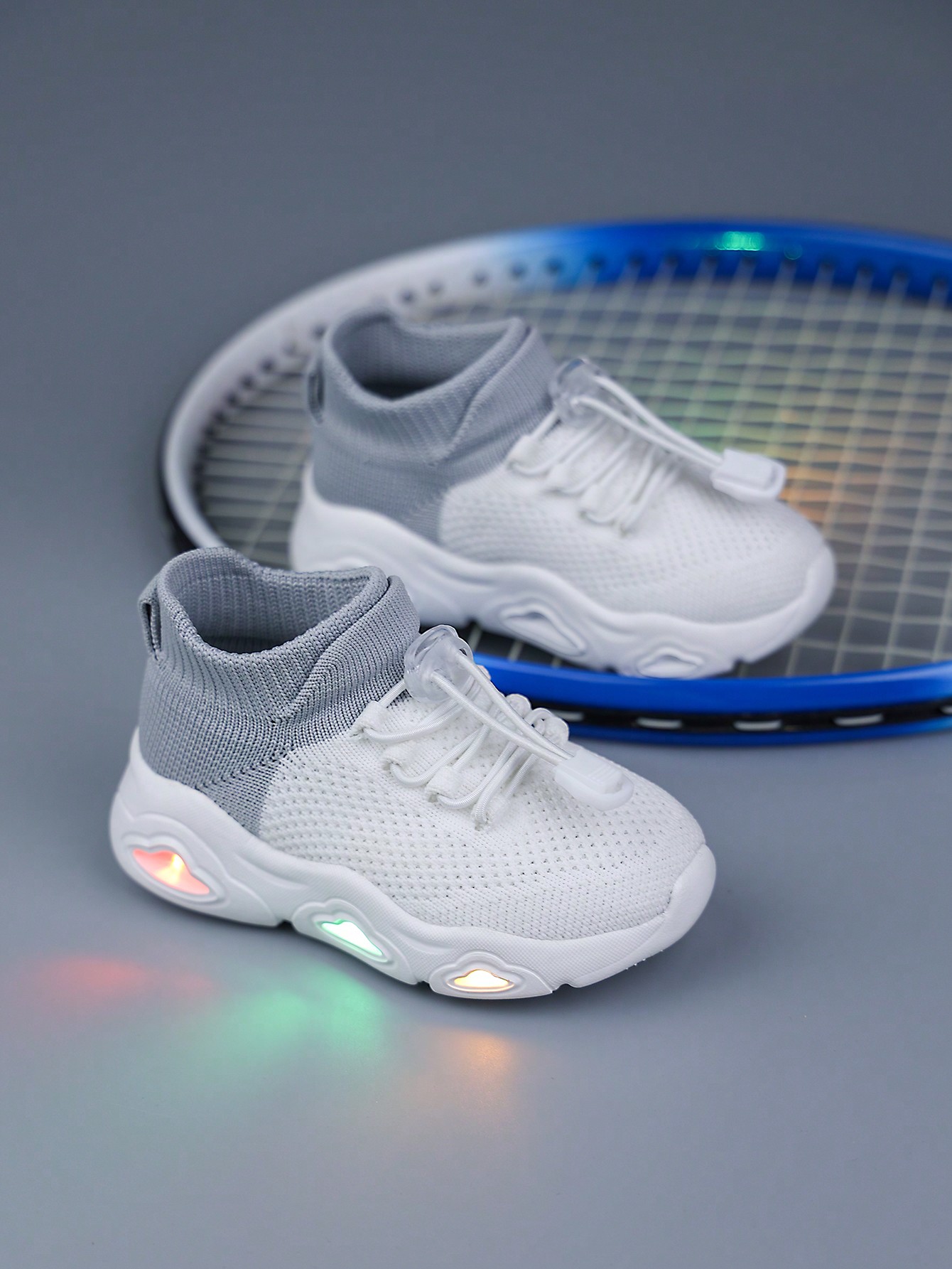 أحذية رياضية قماشية قابلة للتنفس بألوان متباينة لل...