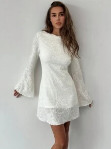 Aloruh Nowa elegancka żakardowa mini sukienka z odkrytymi plecami i rozszerzanymi rękawami