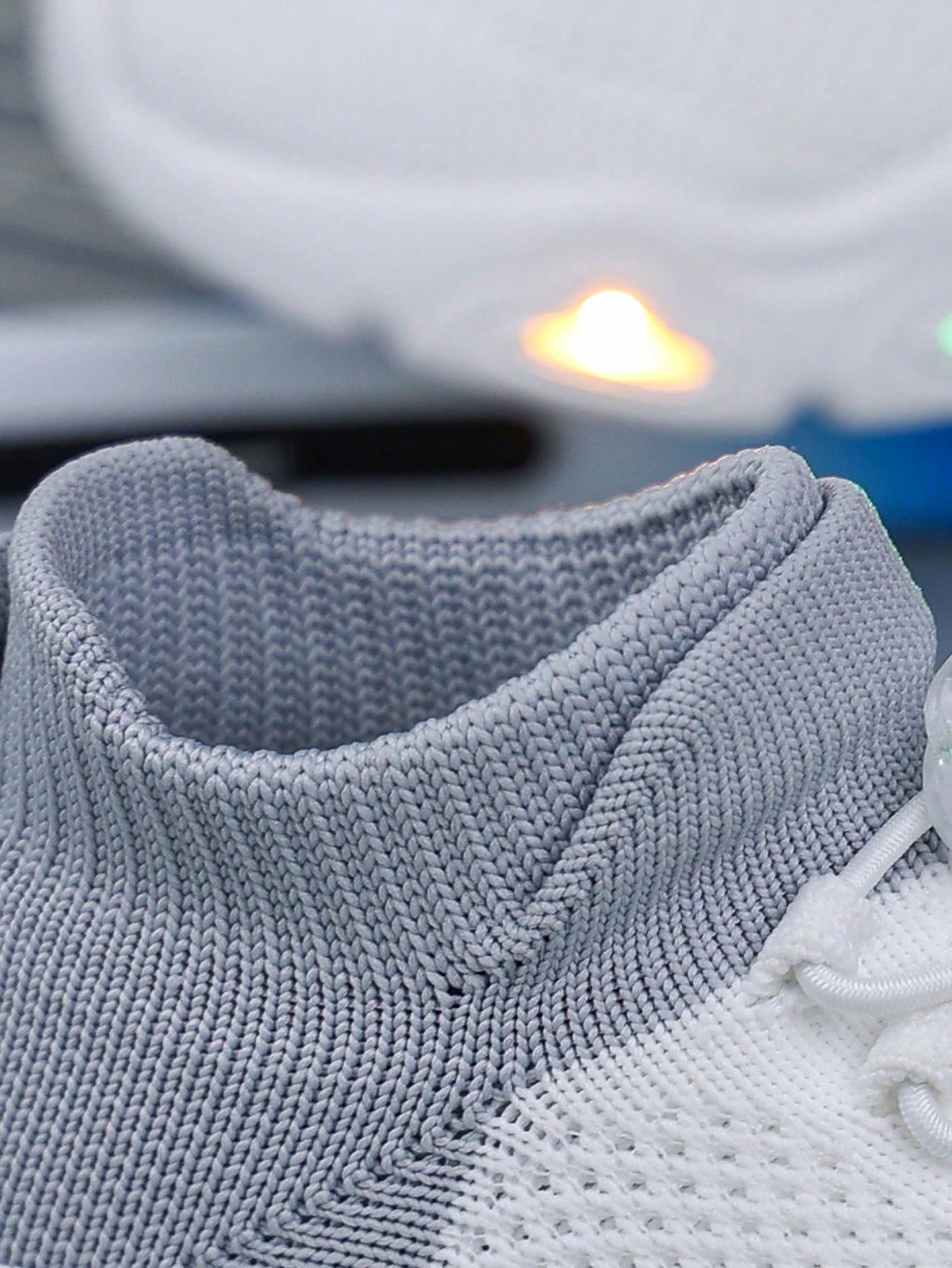 أحذية رياضية قماشية قابلة للتنفس بألوان متباينة لل...