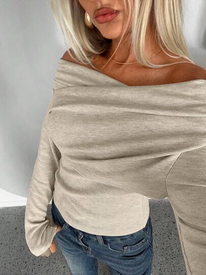 Aloruh Women's Simple Solid Color Pleated Fitted Long Sleeve T-Shirt For Daily Wear, Autumn & Winter