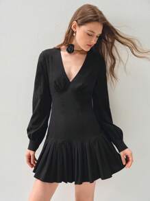 Enchnt Robe courte minimaliste à manches longues et col en V unicolore pour femme, décontractée pour les vacances - Noir - Voir 6