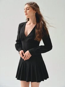 Enchnt Robe courte minimaliste à manches longues et col en V unicolore pour femme, décontractée pour les vacances - Noir - Voir 2