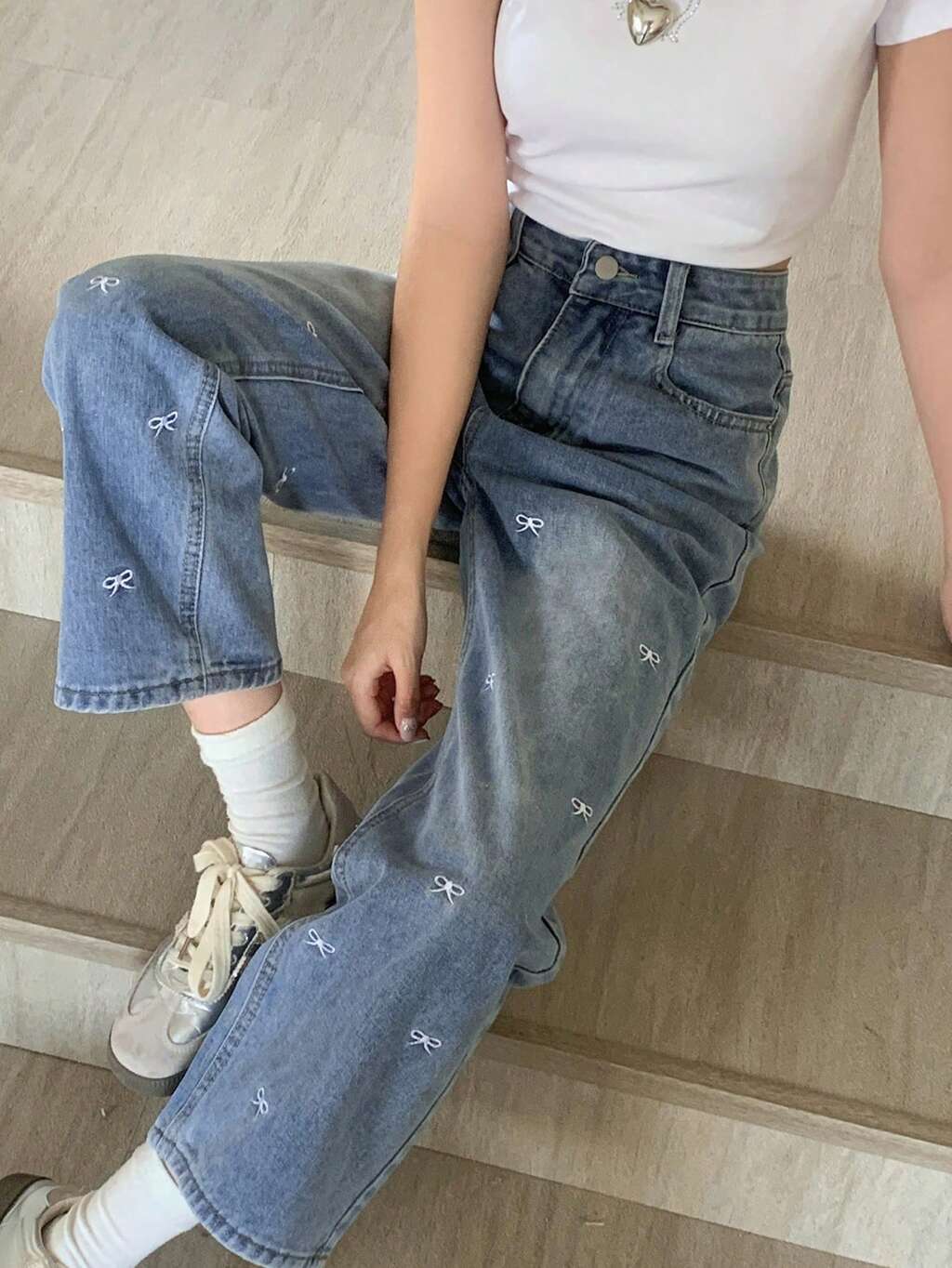 Casual Washed Butterfly Embroidery Straight Leg Jeans