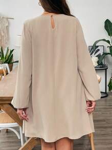 SHEIN Essnce 大码女式秋冬休闲宽松长袖卡其色连衣裙、秋季短裙、秋季女装、办公室服装、工作女装、返校节、教师服装、曲线连衣裙 - 卡其色 - 查看 2