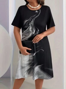 SHEIN LUNE Cộng với đồ họa in ngắn tay áo thun giản dị cho mùa hè - màu đen - Xem 3