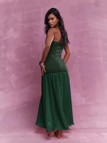 MISSGUIDED Elegant Emerald Green Strapless Maxi Evening Dress With Fitted Bodice And Flowing Skirt Perfect For St. Patrick'S Day Irish Holiday Celebration Formal Wear Christmas - Green - View 2