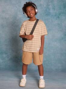 SHEIN Áo thun trễ vai Tween Boy in sọc có nhãn dệt tiện ích Quần short bỏ túi Bộ trang phục thường ngày - gừng - Xem 2