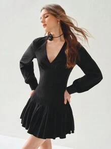 Enchnt Robe courte minimaliste à manches longues et col en V unicolore pour femme, décontractée pour les vacances - Noir - Voir 4