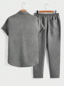 Manfinity Homme 男士衬衫领短袖正面纽扣简约上衣和正面口袋系带休闲裤套装 - 灰色 - 查看 2