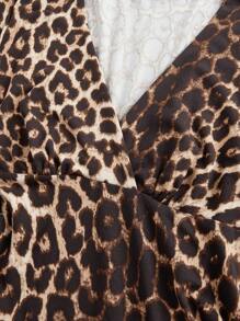 ROMWE Grunge Punk Y2K Leopard Print Deep-V Waist Ruched Women's Fitted T-Shirt, Fall Tee