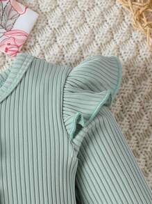 Conjunto de ropa para bebé niña recién nacida que incluye: body de manga larga con cuello redondo y decoración de volantes + vestido body con estampado floral y cintura elástica, con accesorio para el cabello - Multicolor - Ver 5