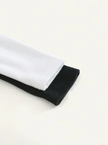 Cozy Pixies 2 件纯色针织柔软立领长袖连体衣，适合男婴