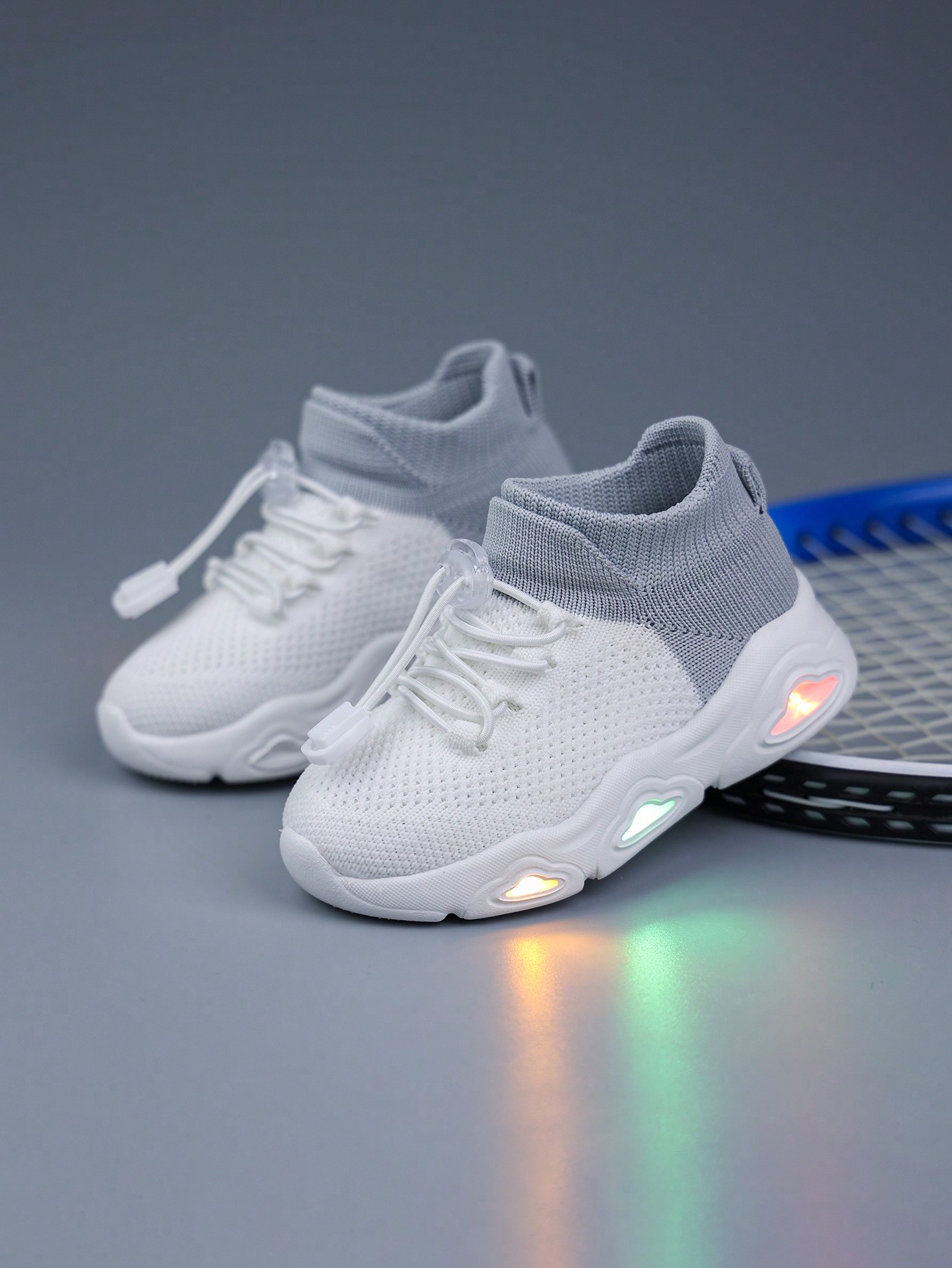 أحذية رياضية قماشية قابلة للتنفس بألوان متباينة لل...