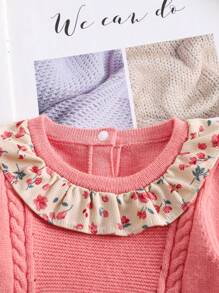 SHEIN 婴幼儿女童针织连体衣。新款秋冬女童针织连体衣。复古撞色设计，可爱活泼的风格，类似偶像名人。柔软的粉色面料，温暖舒适的针织结构。适合秋冬穿着。拼布花卉面料提升了整体品质，展现了精湛的工艺。优质柔软舒适的材料，保暖性好，适合长时间穿着。适合居家、郊游、聚会、商务和各种场合。 - 粉色 - 查看 3