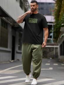 EASEVO 2pcs/Set Plus Size Men's Casual Short Sleeve Letter Graphic Tee And Sweatpants Set Summer Outfit - Green - View 4