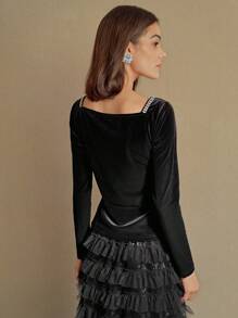 MOTF STUDIO VELVET SWEETHEART NECK RHINESTONE TRIM SLIM FIT TEE
