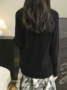 女士圆领长袖毛衣，秋冬季保暖柔软针织套头衫 - 黑色 - 查看 2