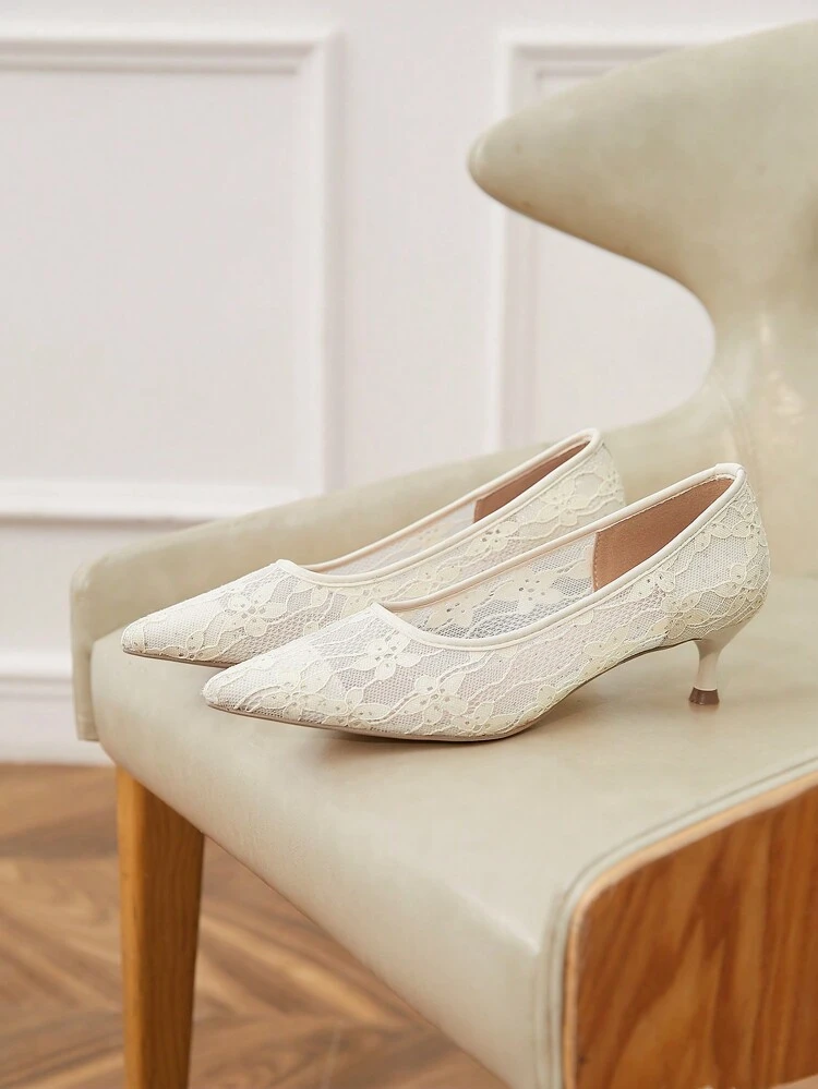 CUCCOO HITCHD Pointed Toe Kitten Heel Breathable Lace Elegant Ladies High Heels Halloween Christmas Fall