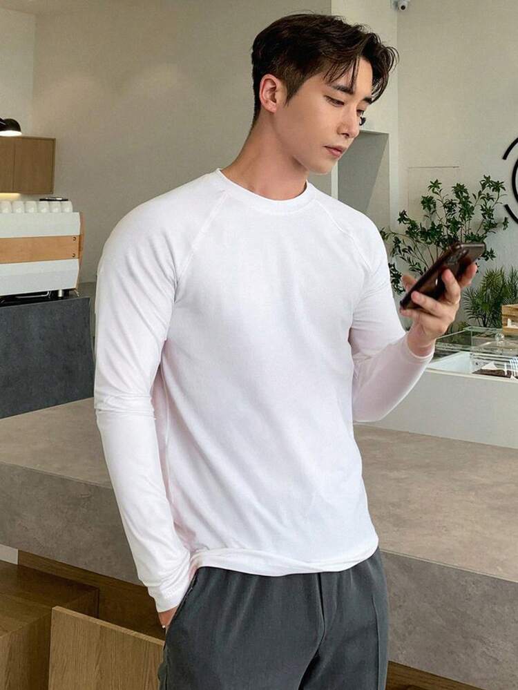 Men's Solid Round Neck Long Sleeve Minimalist Casual Top, Autumn Tee