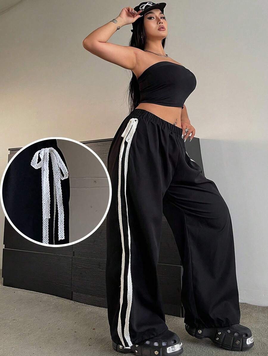 Flirla Quần Jogger cạp co giãn sọc cỡ lớn có đường xẻ bên hông và viền dây rút - màu đen - Xem 1