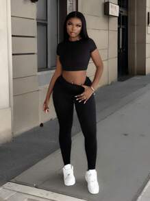 Slaydiva Phong cách thường ngày đường phố/Gyaru dành cho nữ: Bộ đồ mặc nhà tay ngắn cổ tròn màu trơn - 2 món - màu đen - Xem 3