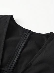 女士纯色简约灯笼袖短款休闲连衣裙