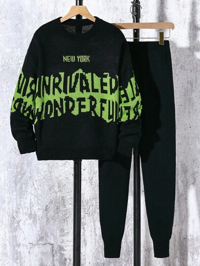 2pcs Tween Boys' Autumn/Winter Knit Sweater Set. Colorblock Crew Neck Relaxed Fit Design With Stylish Graphic Text Print Showcasing Street Fashion Aesthetic. Complex Knitting Technique Delivers Unique Texture And Layered Look. High-Quality Soft And Warm Fabric Suitable For Fall/Winter Wear. Ideal For Casual, Travel, School, Halloween, Christmas Parties, Back To School