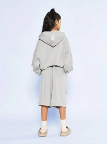 SUMWON Tween Girls 短款半拉链连帽衫，配有工装口袋和工装短裤，配有小图案印花细节 2 件套 - 灰色 - 查看 2