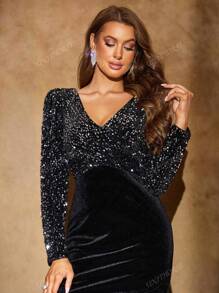 UNITHORSE Elegant V-Neck Ruched Bust Detail Fitted Velvet Dress, Black Long Sleeve Formal Evening Prom Gown, For Wedding Guest, Graduation, Dinner