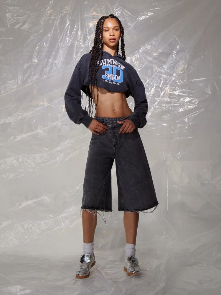 SUMWON WOMEN Washed Cropped Curve Hem Hoodie With Graphic Print