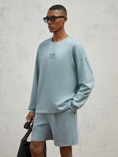 AKNOTIC Business Casual 2pcs Men's Loose Fit Drop Shoulder Crewneck Sweatshirt And Shorts Set, Green Embroidered Suede